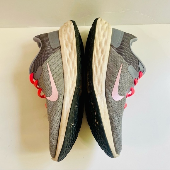 Nike Gray and Pink Athletic Sneaker Size 9.5 - Picture 4 of 8